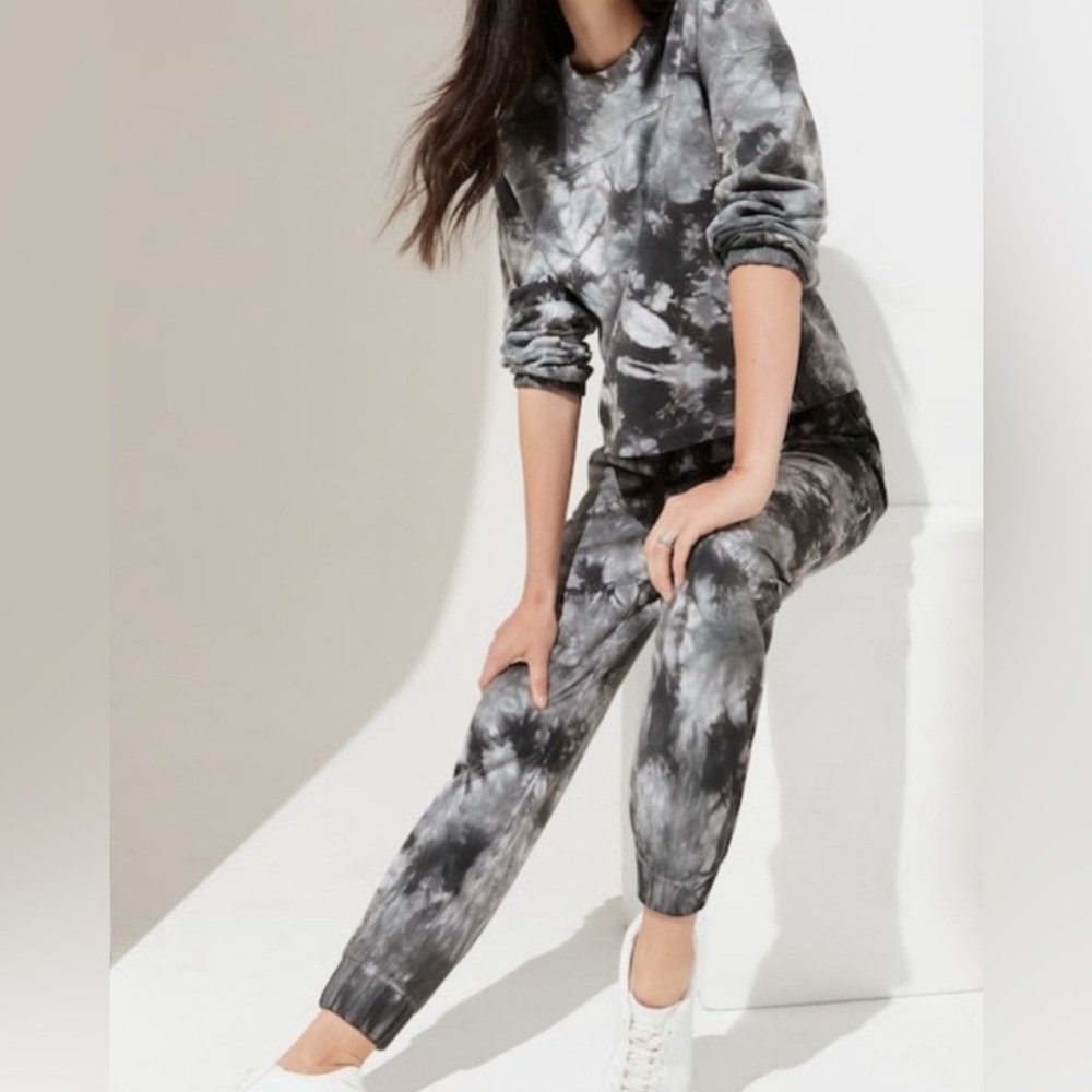 Banana Republic-Soft Gray, White & Black Tie-Dye Joggers, EUC